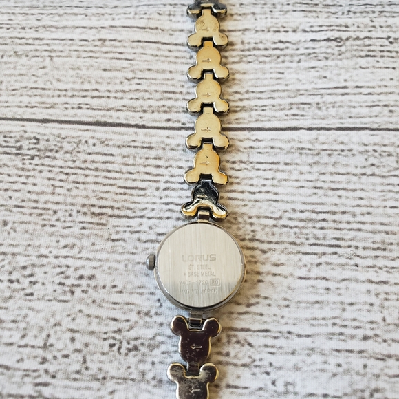 LORUS QUARTZ Disney Mickey watch - Picture 4 of 5